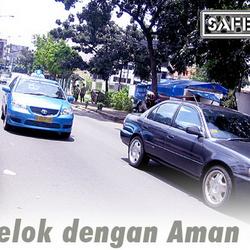 OTOMOTIF: Belok dengan Aman