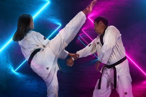 Thumbnail Kelas Latihan Taekwondo (Poomsae & Kyorugi) Untuk Sabuk Putih di Rumah #4